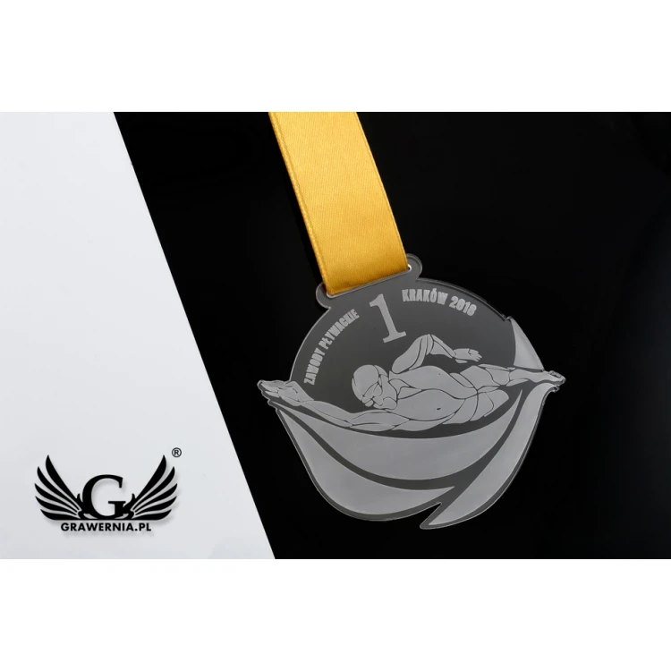 Medal akrylowy grawerowany laserem - wymiary: 90x75mm - gr. 3mm - MGR042