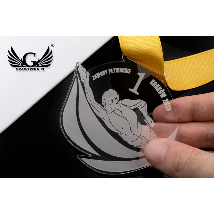 Medal akrylowy grawerowany laserem - wymiary: 90x75mm - gr. 3mm - MGR042
