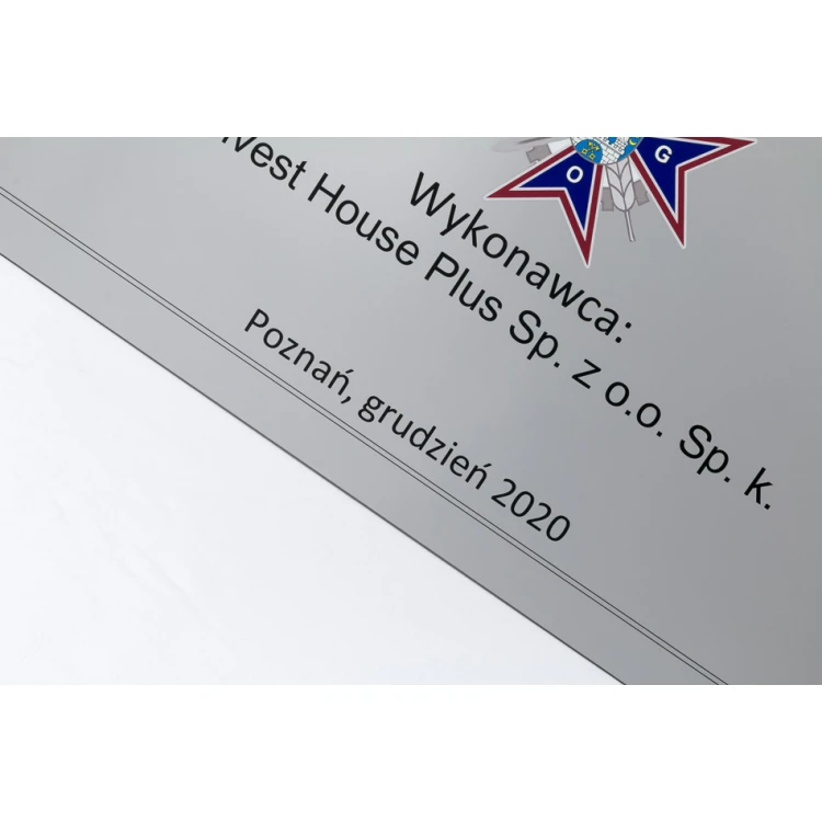 Szyld informacyjny DIBOND MAT srebrny 3mm - druk UV - wym. 800x600mm - SZUV020