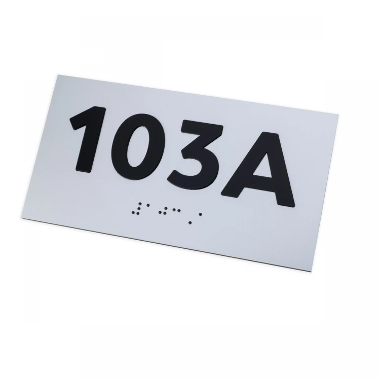 Tabliczka z wypukłą numeracją i pismem Braille'a  - laminat srebrny - wym. 150x80mm - TAB508