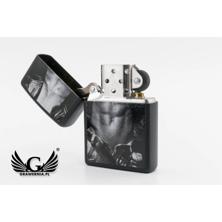Zapalniczka ZIPPO Man Black Matte - ZIP040