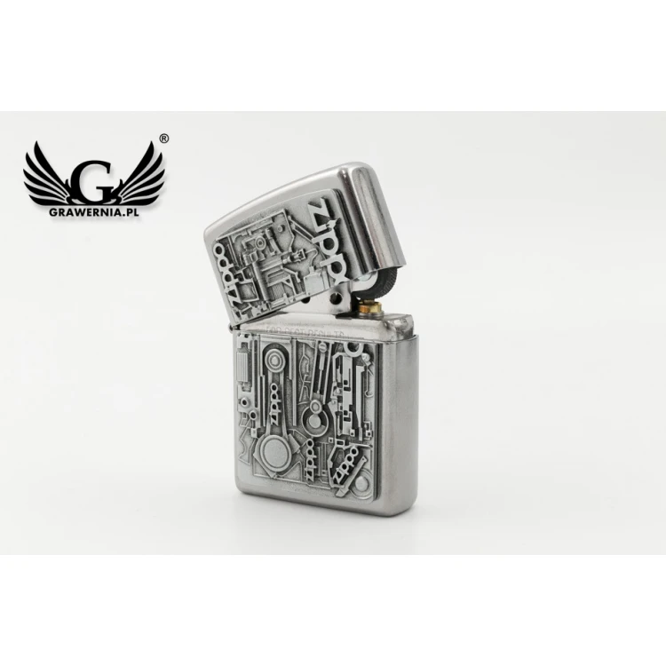 Zapalniczka ZIPPO Maszyna Street Chrome - ZIP046